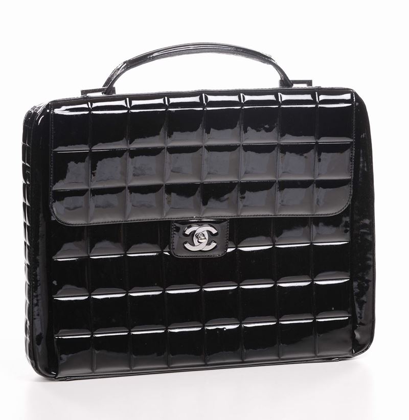 Chanel, 24ore in pelle con custodia originale  - Asta Antiquariato, Affidamenti da raffinate dimore private - Cambi Casa d'Aste