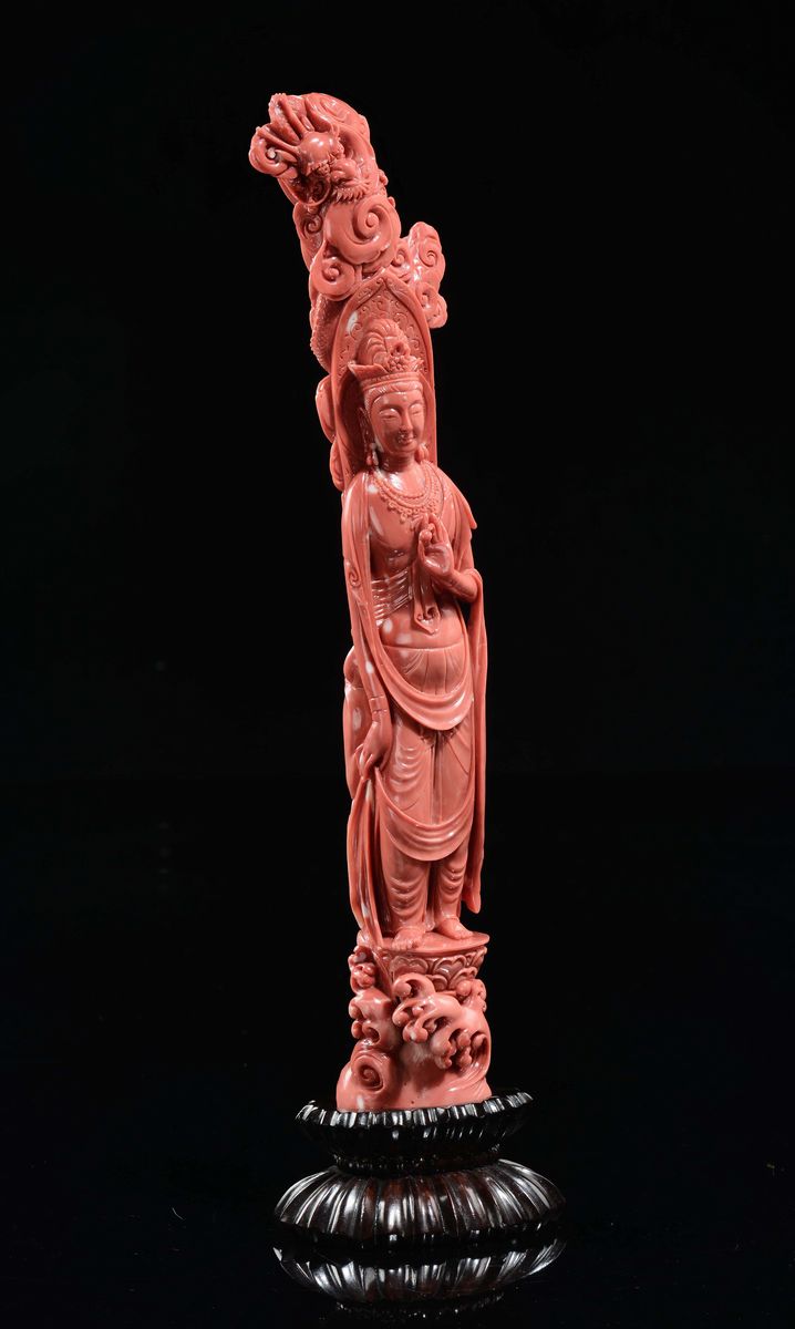 Scultura in Corallo Raffigurante Guanyin con Aura e Drago Sopra di Essa, Cina, Dinasta Qing, Fine...