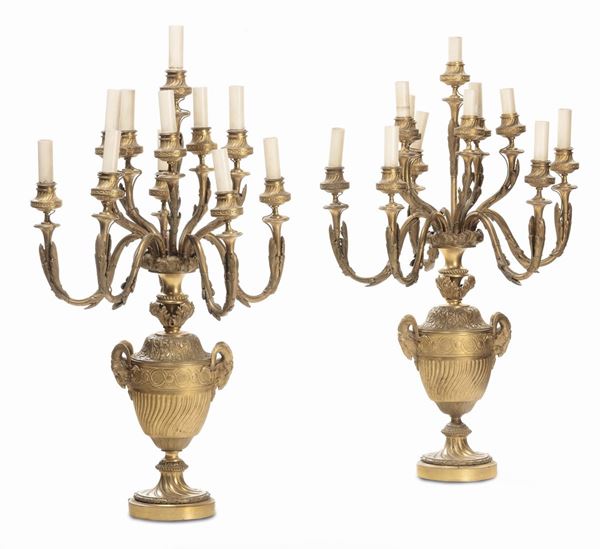 Coppia di candelabri in bronzo dorato a undici luci, XIX secolo