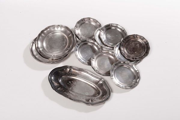 Servito di piatti da portata in miniatura