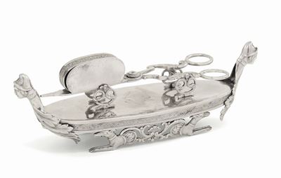Spengimoccolo in Argento Fuso, Sbalzato e Cesellato, Barcellona Inizi del XIX Secolo, Argentiere ...