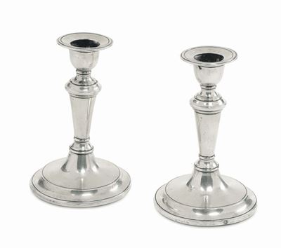 Coppia di Piccoli Candelieri da Trumeau in Argento con Base Circolare, Corpo Troncoconico Verona ...
