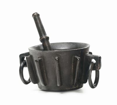 Mortaio Costolato con Pestello in Bronzo, XVII Secolo