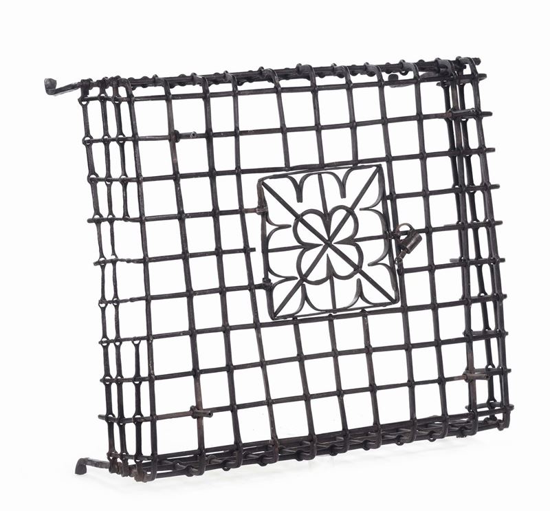 Grande grata in ferro, XVI secolo  - Auction Fine Arts from refined private house - Cambi Casa d'Aste