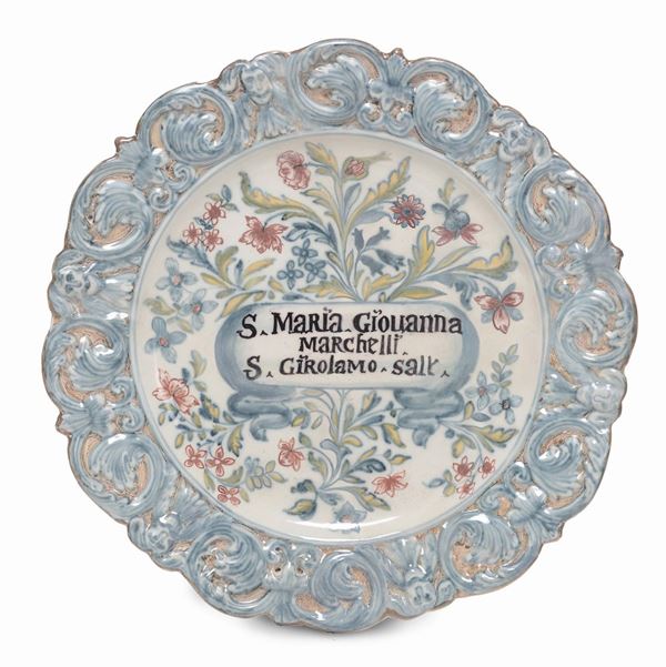 Piatto in maiolica a decoro floreale, Pavia XIX secolo