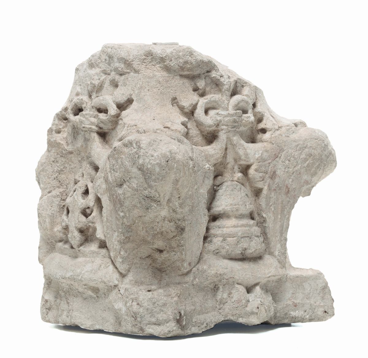 Capitello in Marmo Scoplito con Delfini, XVI Secolo