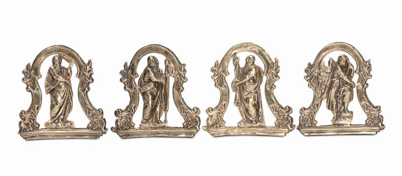 Quattro placchette in bronzo dorato raffiguranti Santi, XVIII secolo  - Asta Scultura e Oggetti d'Arte - Cambi Casa d'Aste