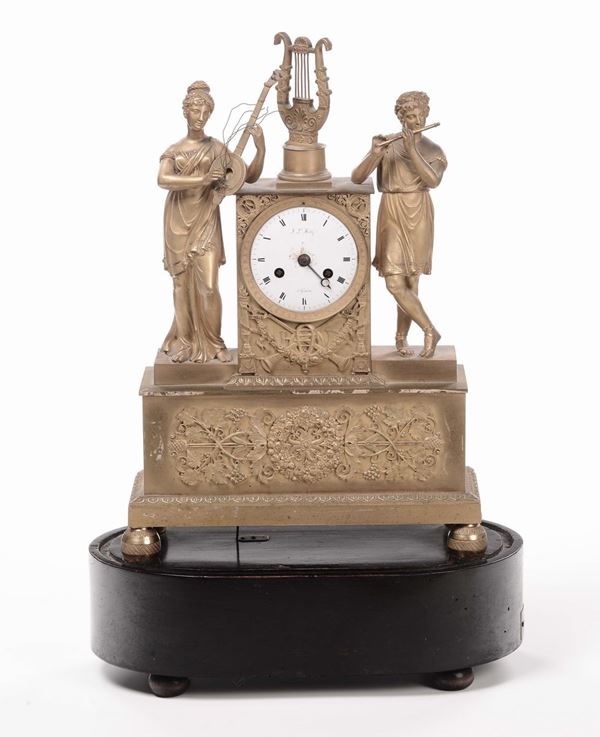 Pendola da tavolo in bronzo dorato, I.L. Morè a Géneve
