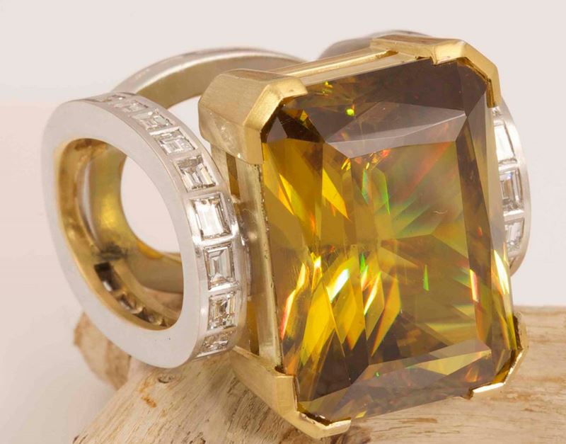 An impressive titanite and diamond ring, by Enrico Cirio Italy  - Auction Fine Jewels - I - Cambi Casa d'Aste
