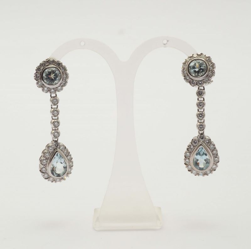 A pair of diamond and aquamarine pendent earrings  - Auction Fine Jewels - I - Cambi Casa d'Aste