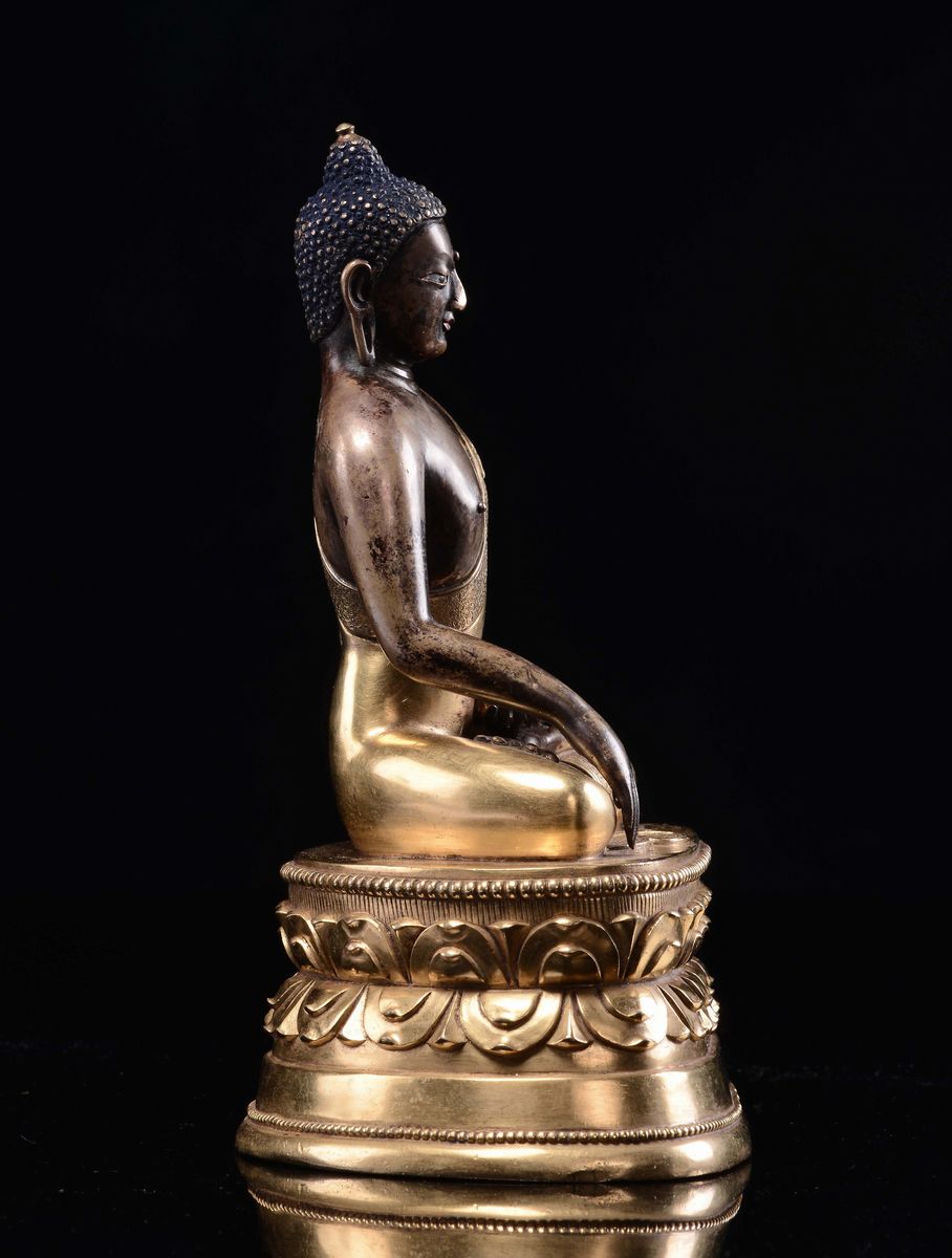 Zanabazar, Figura di Buddha in bronzo dorato con inserti in argento, Mongolia, XVIII secolo
