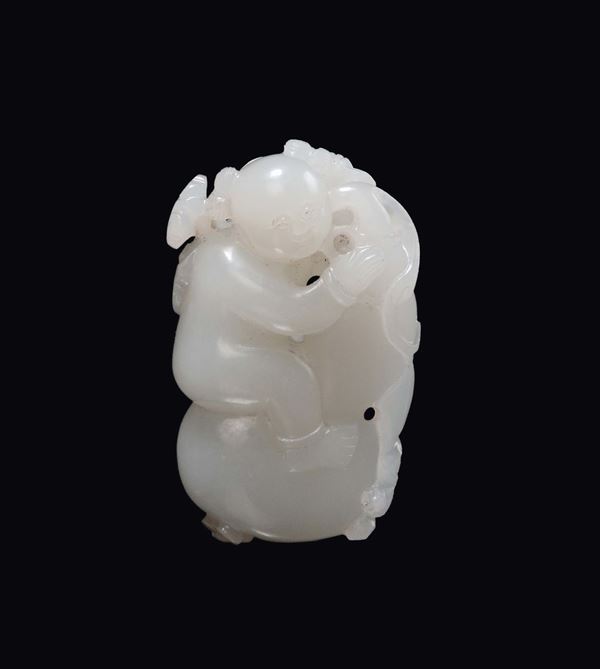 Piccolo gruppo in giada bianca con fanciullo con ruyi a cavallo di una doppia zucca, Cina, Dinastia Qing, epoca Qianlong (1736-1795)