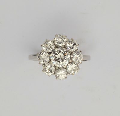 Anello a Margherita con Diamanti