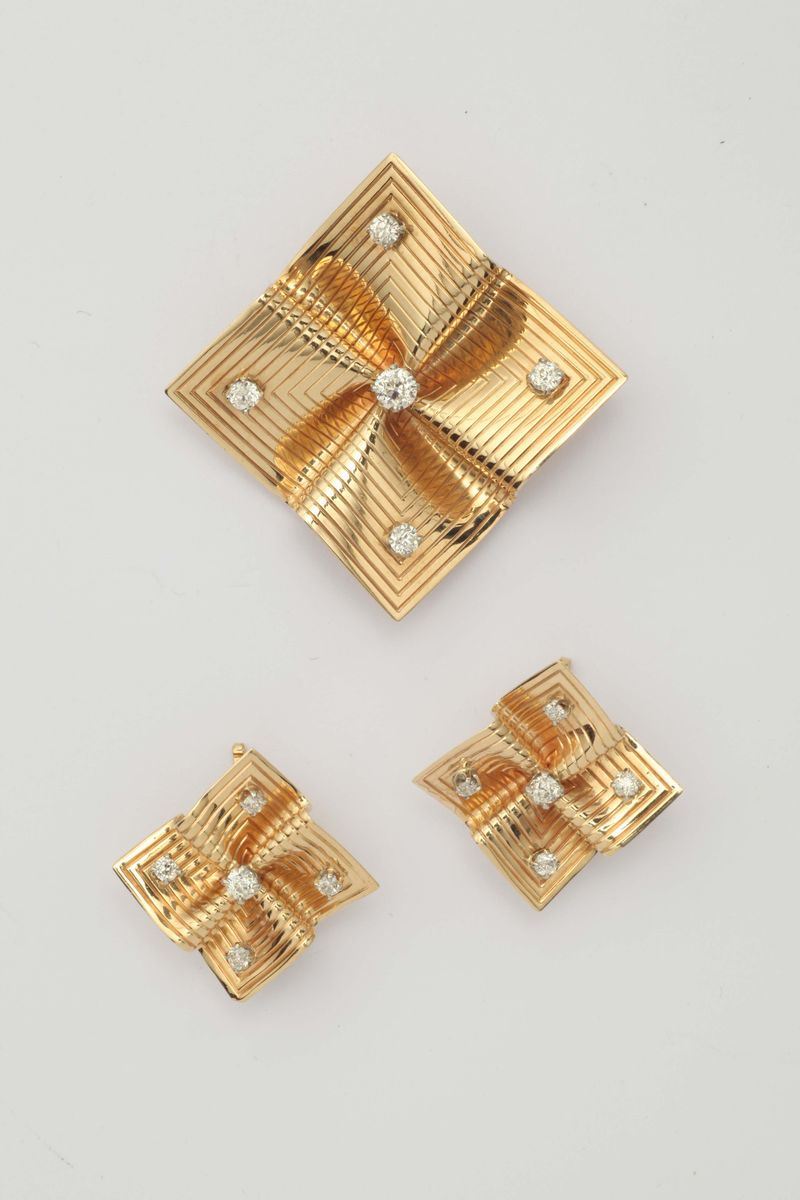 Tiffany. A gold and diamond brooch and a pair of earrings  - Auction Fine Jewels - I - Cambi Casa d'Aste