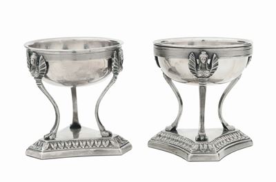 Coppia di Saliere in Argento Fuso, Sbalzato e Cesellato, Italia XIX-XX Secolo