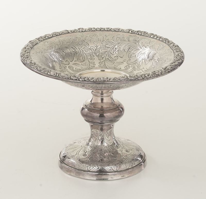 Alzatina in argento a motivo floreale  - Auction Antique and Old Masters - I - Cambi Casa d'Aste