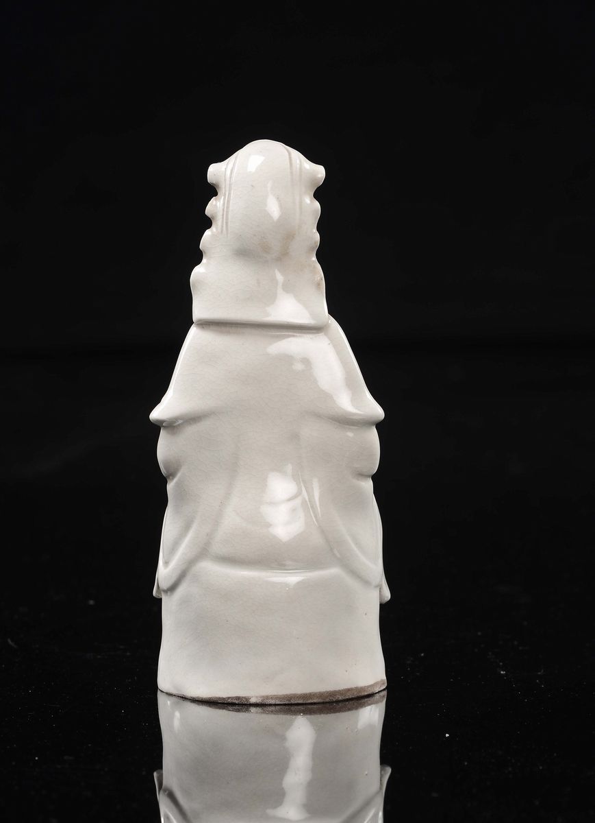 Figura di Guanyin Seduta su Fiore di Loto in Porcellana Blanc De Chine, Cina, XX Secolo
