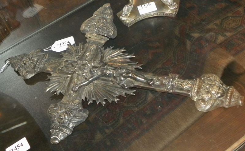 Crocifisso in argento  - Asta Arredi dalle dimore degli eredi Ercole Marelli e altre provenienze - Cambi Casa d'Aste