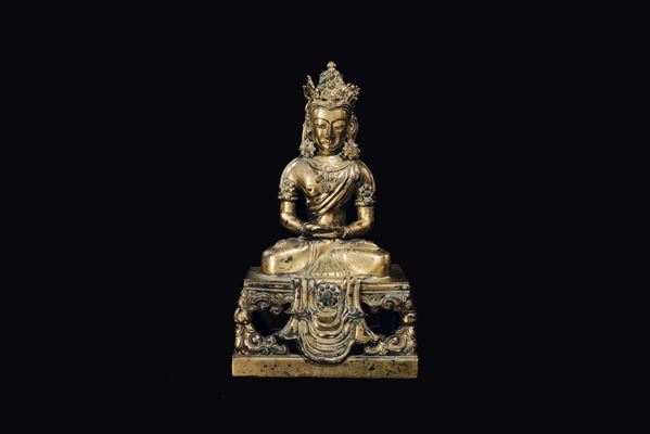 Figura di Amitaya in bronzo dorato, Tibet, marca e del periodo Qianlong (1736-1795)