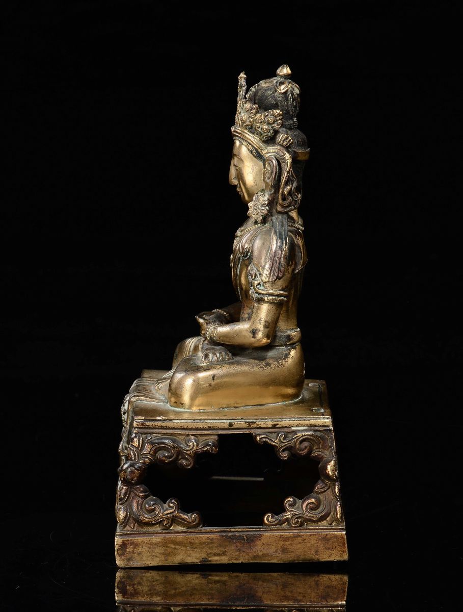Figura di Amitaya, bronzo dorato, Tibet, periodo Qianlong (1736-1795)