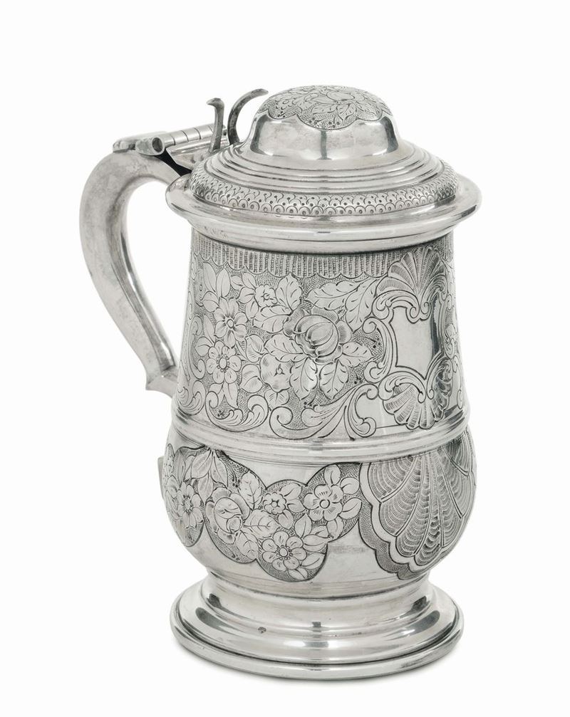 Tankard in argento cesellato con elementi floreali e conchiglia  - Asta Argenti da Collezione Italiani ed Europei - II - Cambi Casa d'Aste