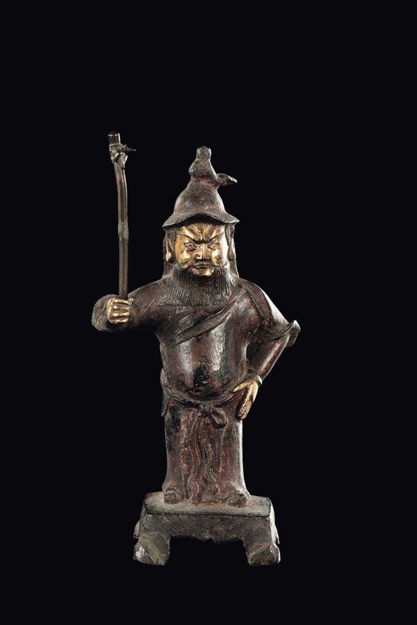 Figura di guerriero con elmo in bronzo con parziale doratura, Cina, Dinastia Qing, XVIII secolo