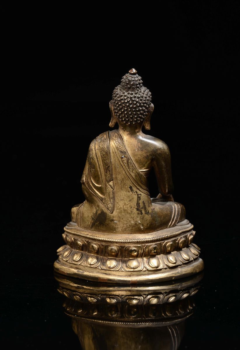 Buddha, Bronzo dorato seduto su doppio fiore di loto, Cina, Dinastia Ming, XVII secolo