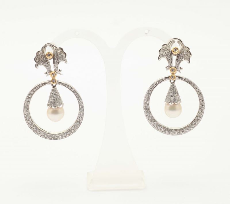 A pair of diamond, pearl and gold pendant earrings  - Auction Fine Jewels - I - Cambi Casa d'Aste