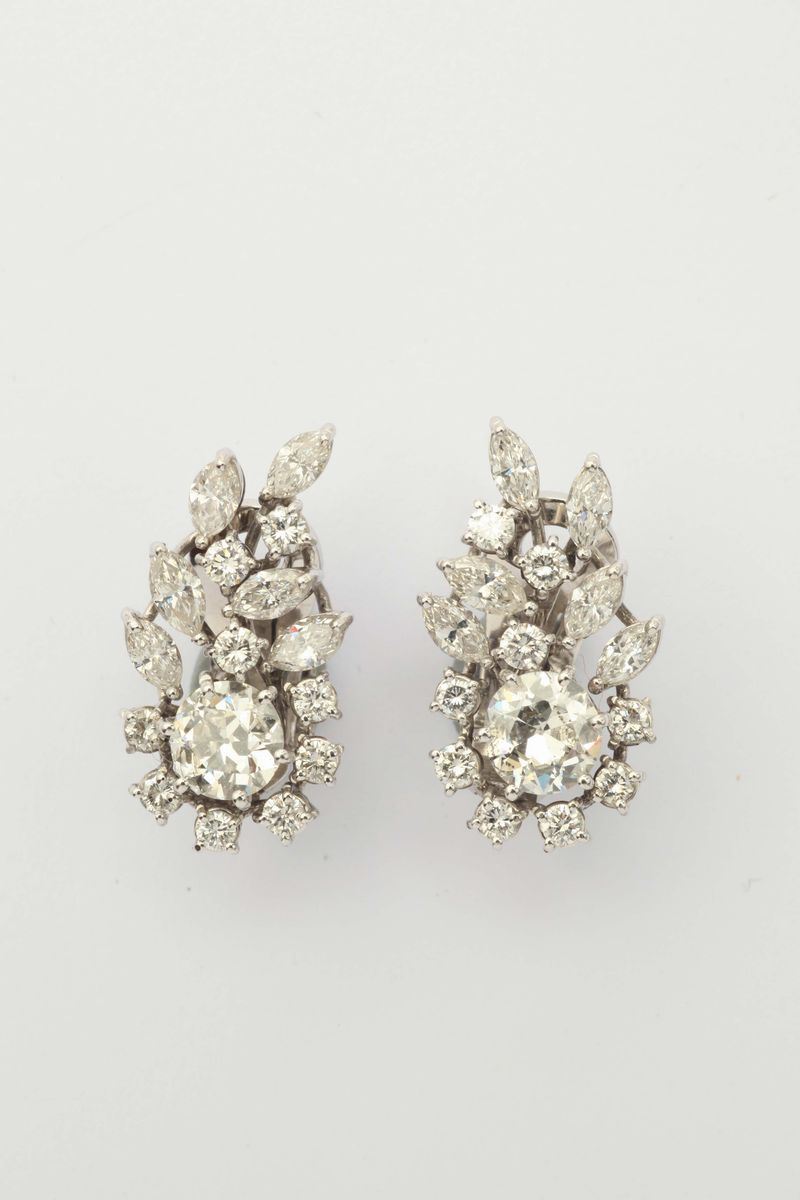 A pair of diamond and gold earrings  - Auction Fine Jewels - I - Cambi Casa d'Aste