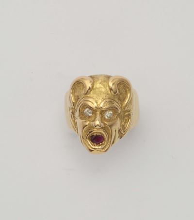 Anello con Diamanti e Rubino