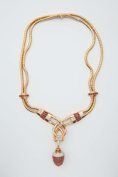 Collana con Motivo Centrale a Forma di Ghianda in Rubini e Diamanti