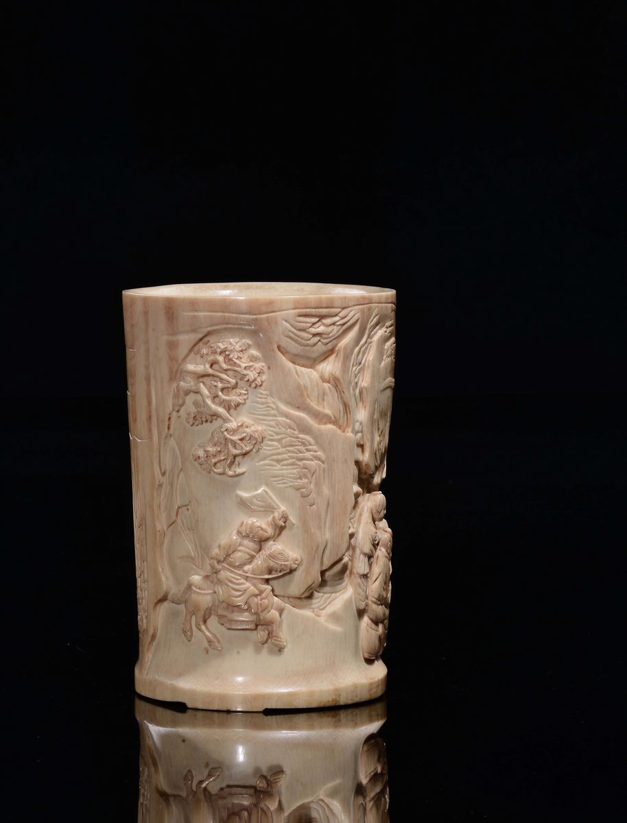 Portapennelli in osso con scene di vita comune, Cina, Dinastia Qing, XIX secolo