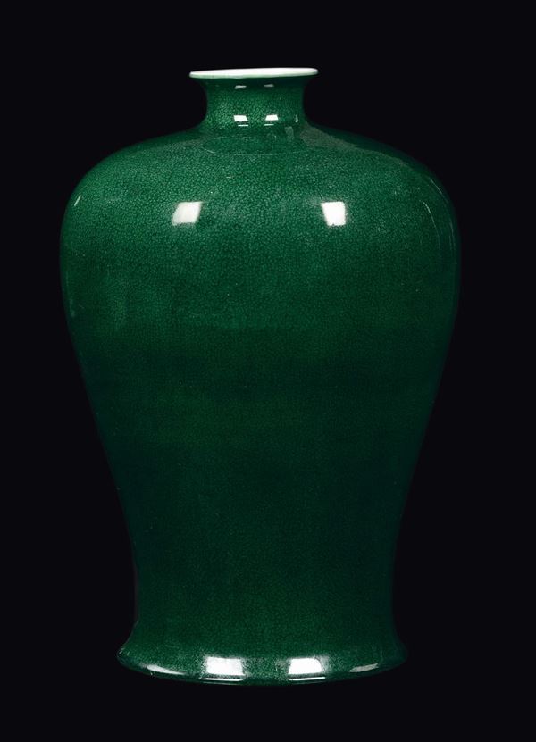 A monochrome emerald green porcelain jar, China, Qing Dynasty, 18th century