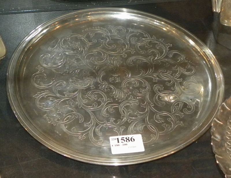 Piatto tondo a racemi  - Asta Antiquariato e Dipinti Antichi - I - Cambi Casa d'Aste