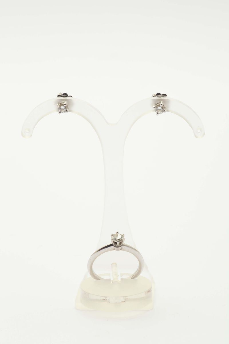 Lotto composto da un paio di orecchini Damiani e anello Tiffany  - Asta Fine Jewels - I - Cambi Casa d'Aste