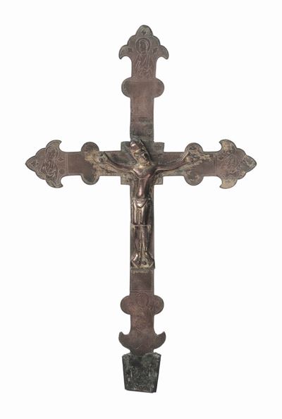 Croce Astile in Rame Sbalzato con Tracce di Doratura, Arte Catalana Gotica del XIV Secolo