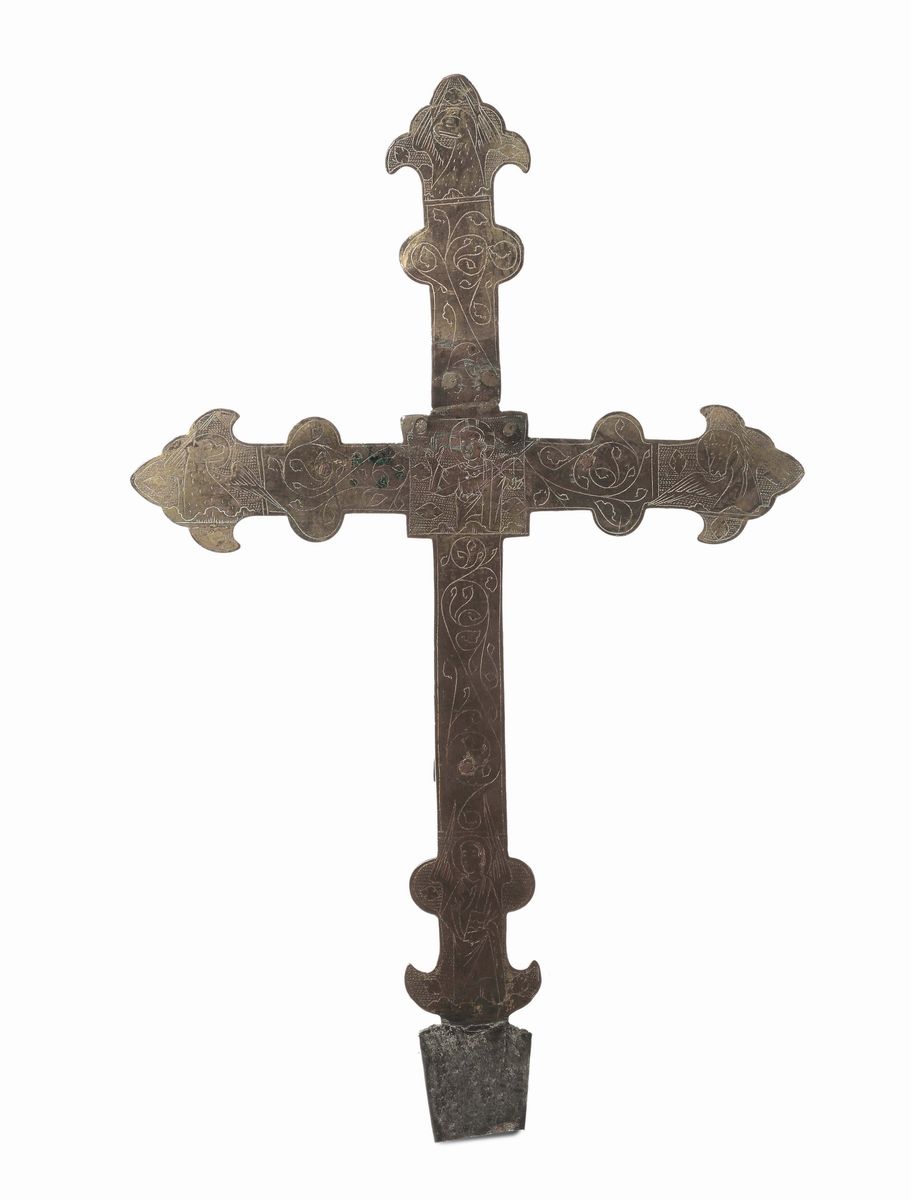 Croce Astile in Rame Sbalzato con Tracce di Doratura, Arte Catalana Gotica del XIV Secolo