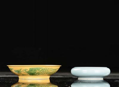 Due Ciotole in Porcellana, una Turchese e una Sancai con Fenice, Cina, Dinastia Qing, XIX Secolo