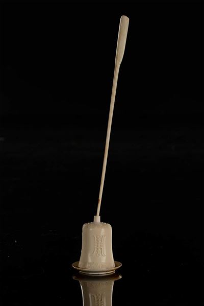 Imbuto con piattino in avorio per snuff bottle, Cina, Dinastia Qing, XIX secolo