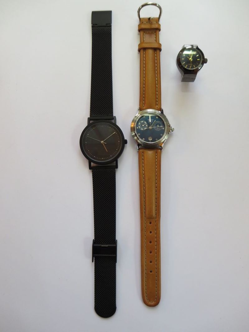 Lot composed by two watches and a watch ring  - Auction Fine Art - Cambi Casa d'Aste