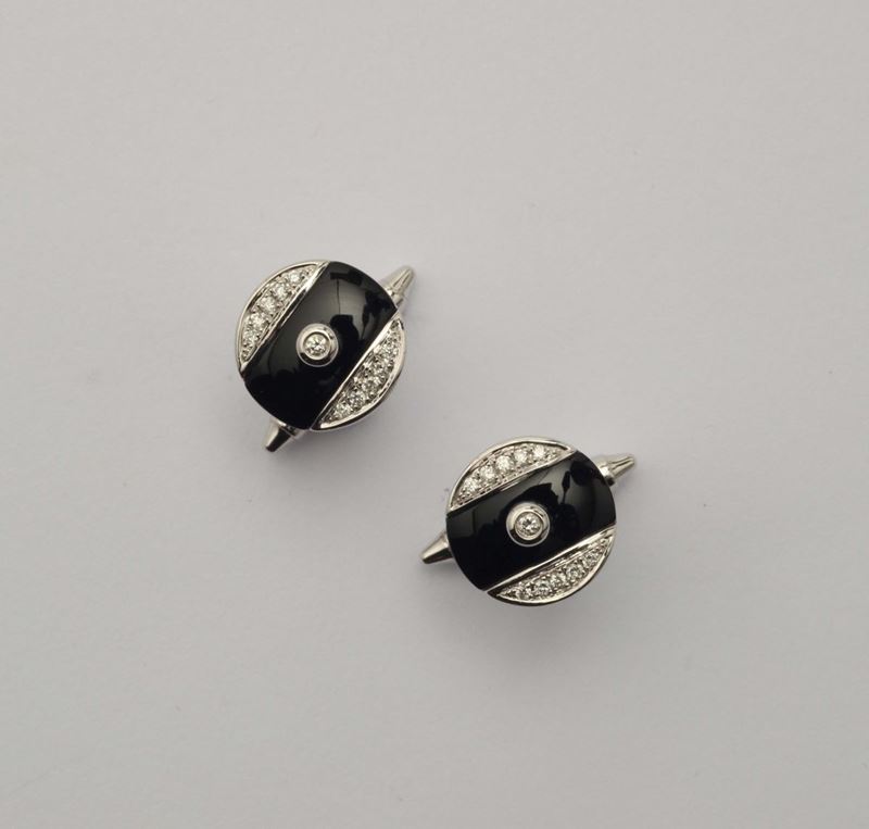 A pair of diamond, onix and gold cufflinks  - Auction Fine Jewels - I - Cambi Casa d'Aste