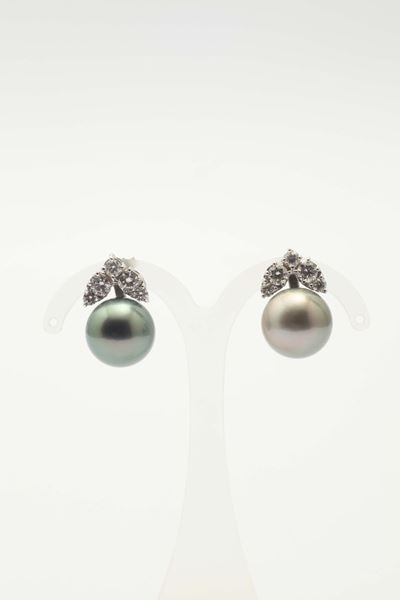 Orecchini con Perle Tahiti e Diamanti