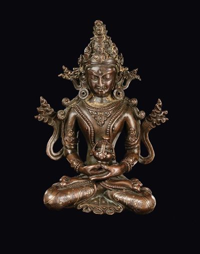 Figura di Amitayus, bronzo dorato, Tibet, XVII secolo