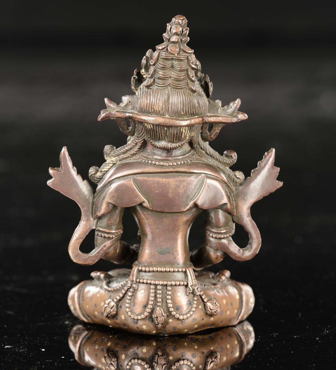 Figura di Amitayus, bronzo dorato, Tibet, XVII secolo