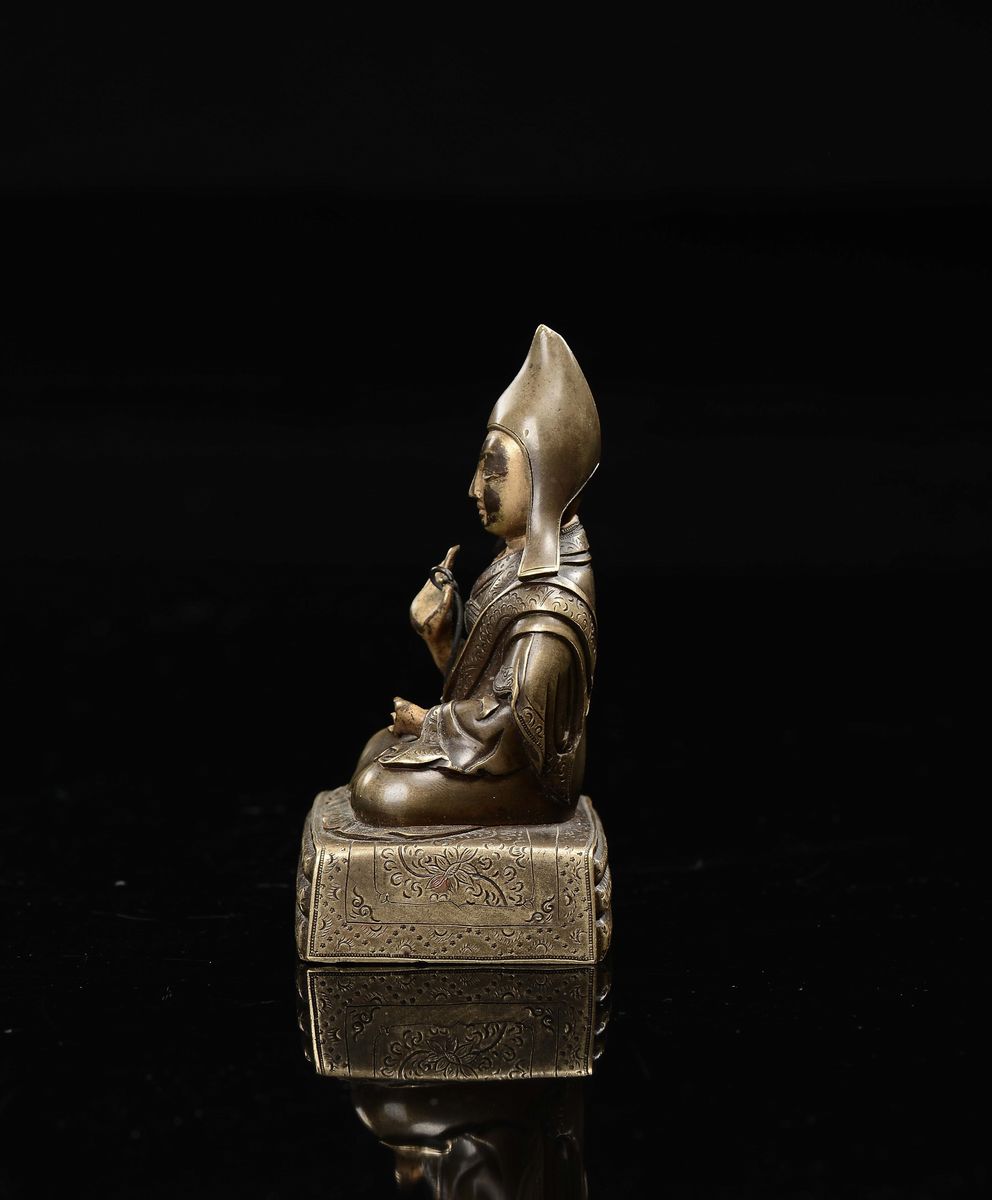 Tsongkhapa, Figura in bronzo dorato, Tibet, XVIII secolo