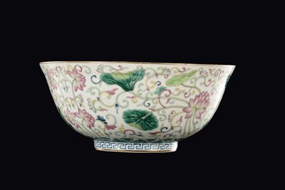 Coppa in porcellana Famiglia Rosa, Cina, Dinastia Qing, periodo Guangxu (1875-1908)