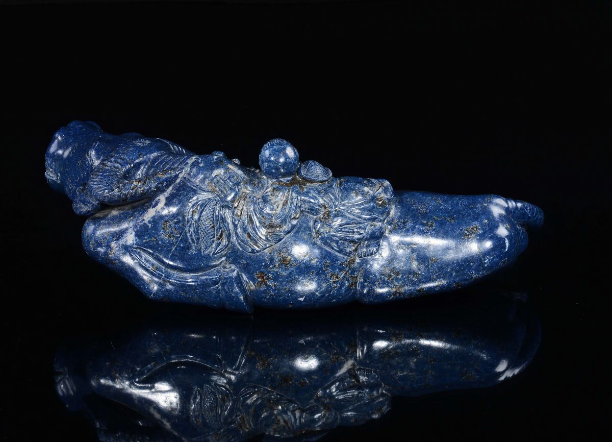 Scultura in lapislazzulo raffigurante un bufalo sdraiato con bambino sul dorso, Cina, Dinastia Qi...