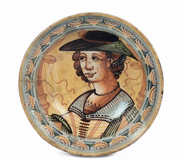 Piatto in maiolica con profilo maschile, Montelupo XVII secolo