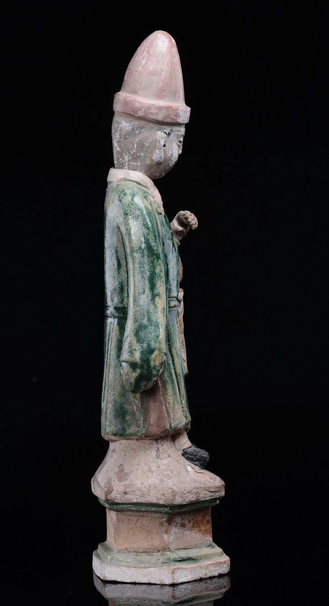 Figura di Dignitario in Terracotta Dipinta, Cina, Dinastia Ming, XVII Secolo