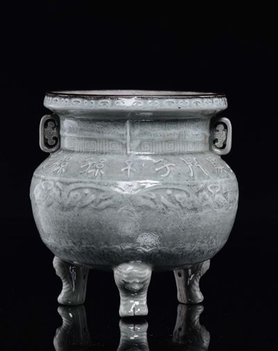 Incensiere Tripode in Porcellana Celadon, Cina, Dinastia Qing, XIX Secolo